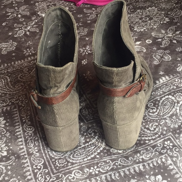 Aldo’s Fade Grey Corduroy Bootie, Wedge Heel/ 39 - Picture 6 of 8